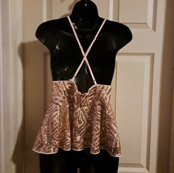 Forever 21 sequin NWT tank top size medium - Picture 5 of 7